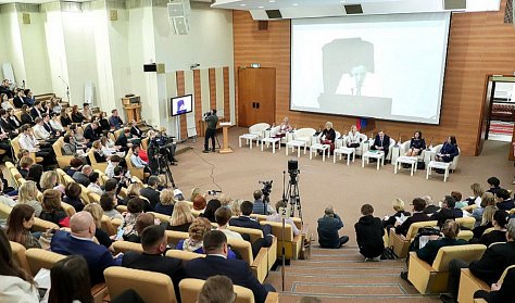 На парламентских слушаниях – о работе органов опеки